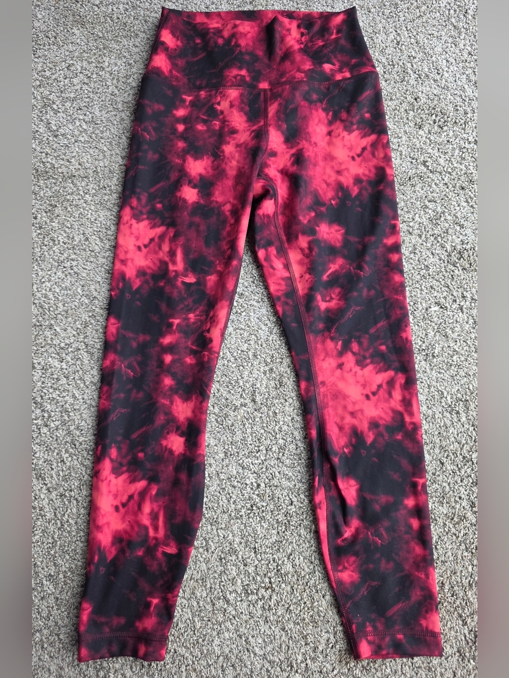 Active Tie-Dye High-Waist Leggings in Pink and Black